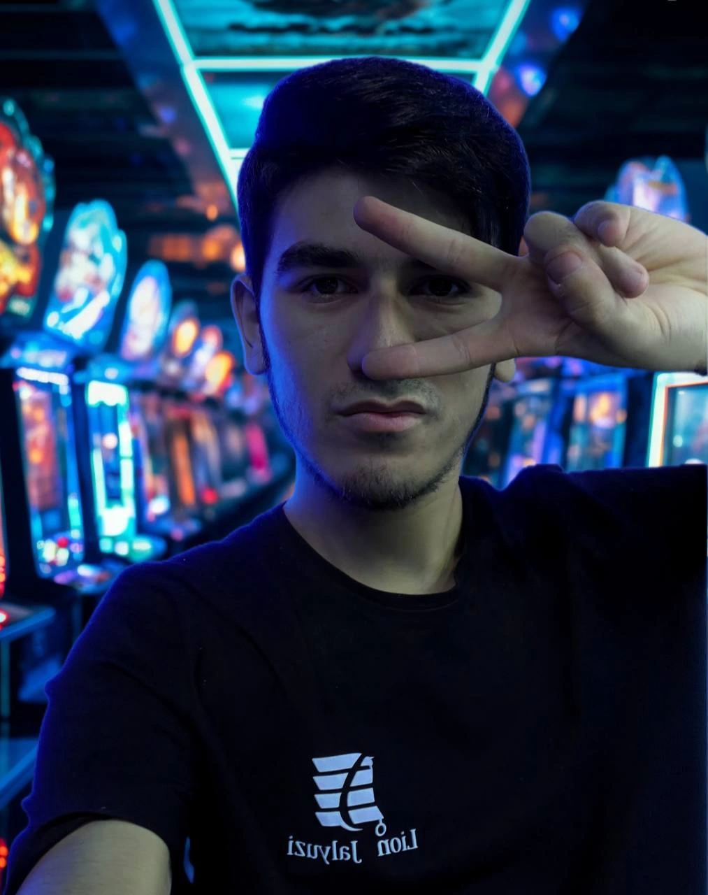 Azizxon Shuxratov
